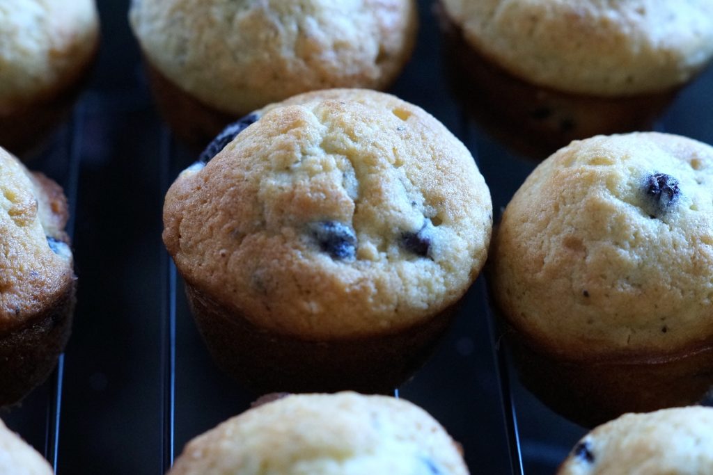 This quick and easy blueberry mini muffins recipe is perfect for kids and adults! #muffins #recipe #breakfast #brunch
