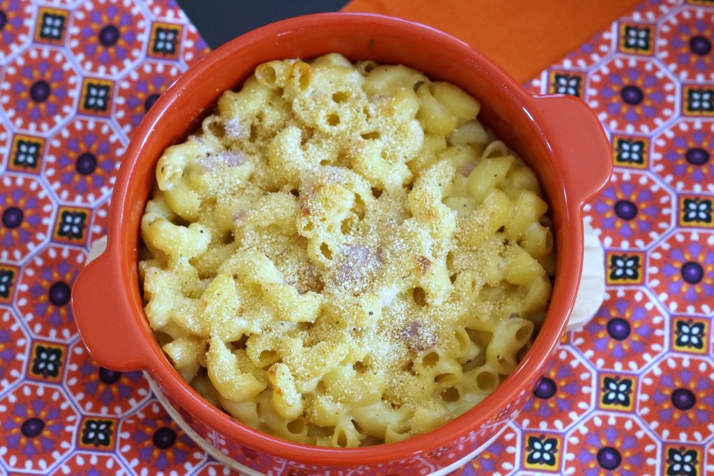 Simple and easy tips on how to host a football watch party this football season! Be sure to check out the Sausage Mac and Cheese recipe! #KayemKickoff Ad