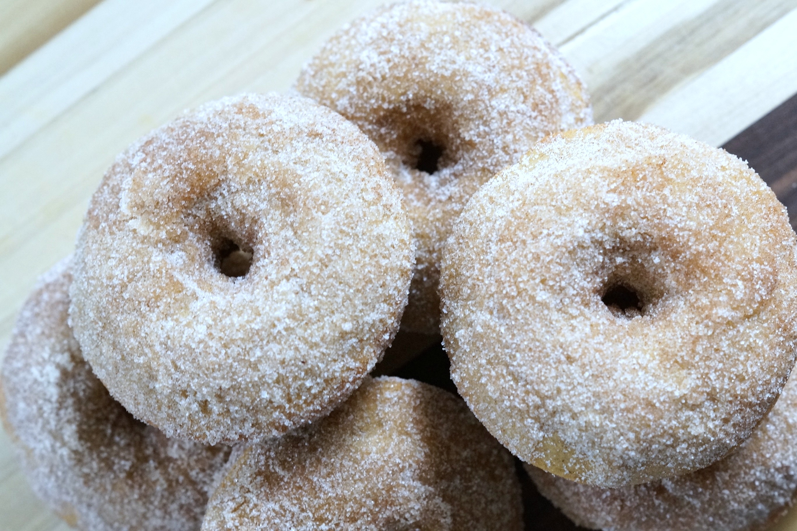Learn how to make cinnamon sugar baked donuts by following this simple recipe! Cinnamon sugar baked donuts are perfect for lazy weekends!