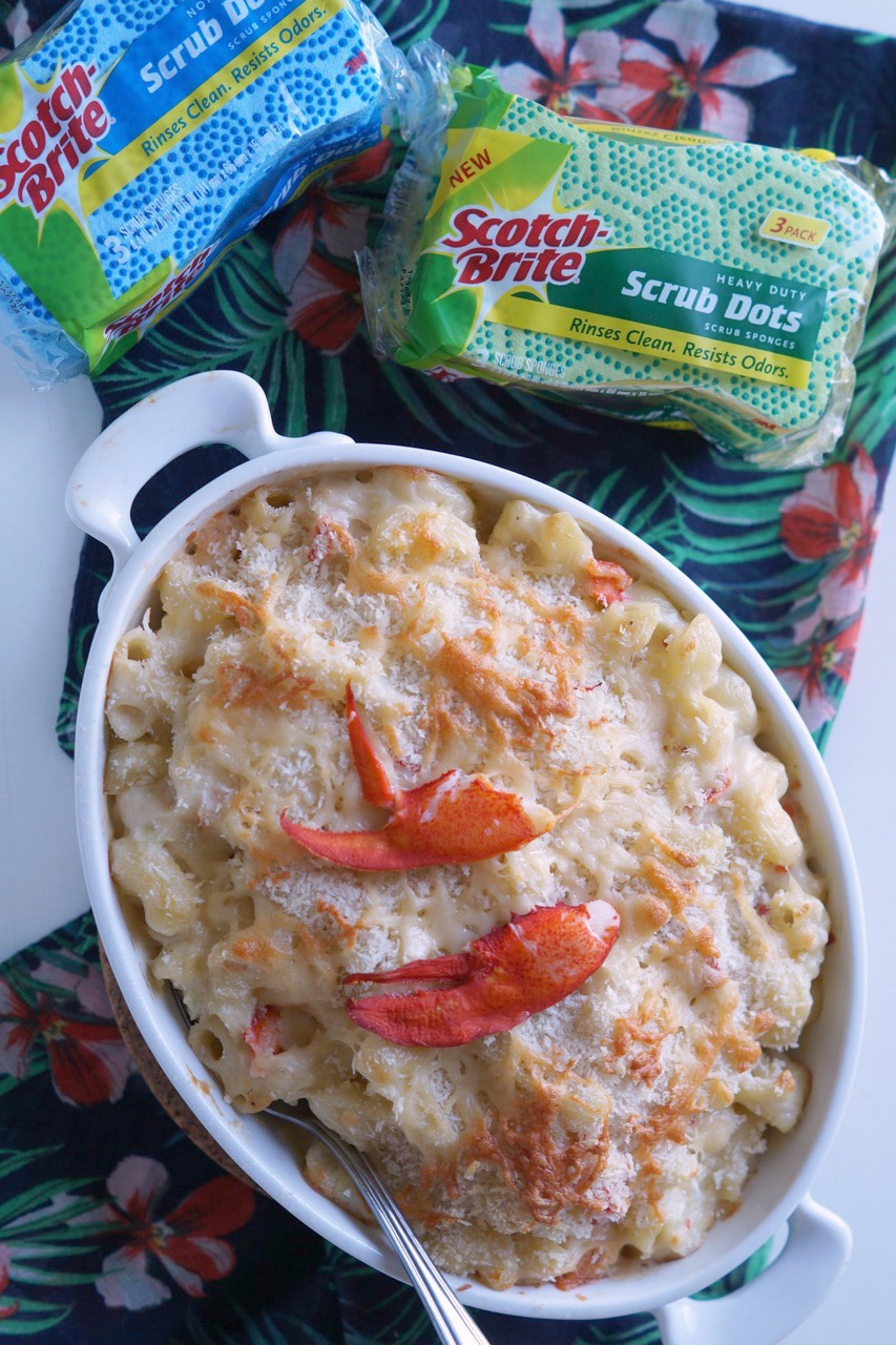 This creamy and delicious Lobster Mac and Cheese is fancy enough for the weekend, but you'll want to serve it on weeknights. #ExperienceScrubDots AD